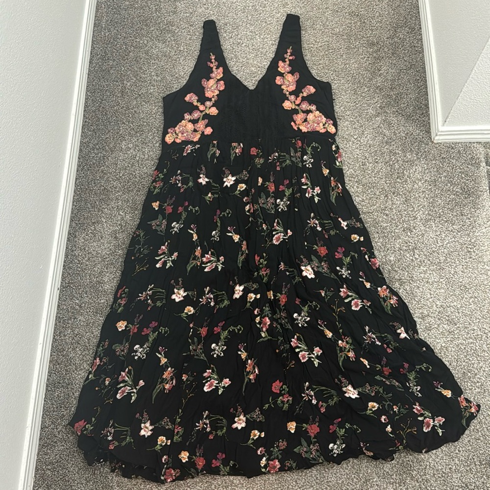 MAEVE Anthropologie floral midi dress Medium